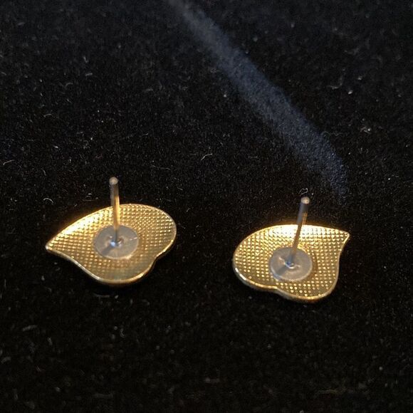 Small White Gold Enamelled Owl in Tree Heart Shaped Pierced Earrings - Picture 5 of 5